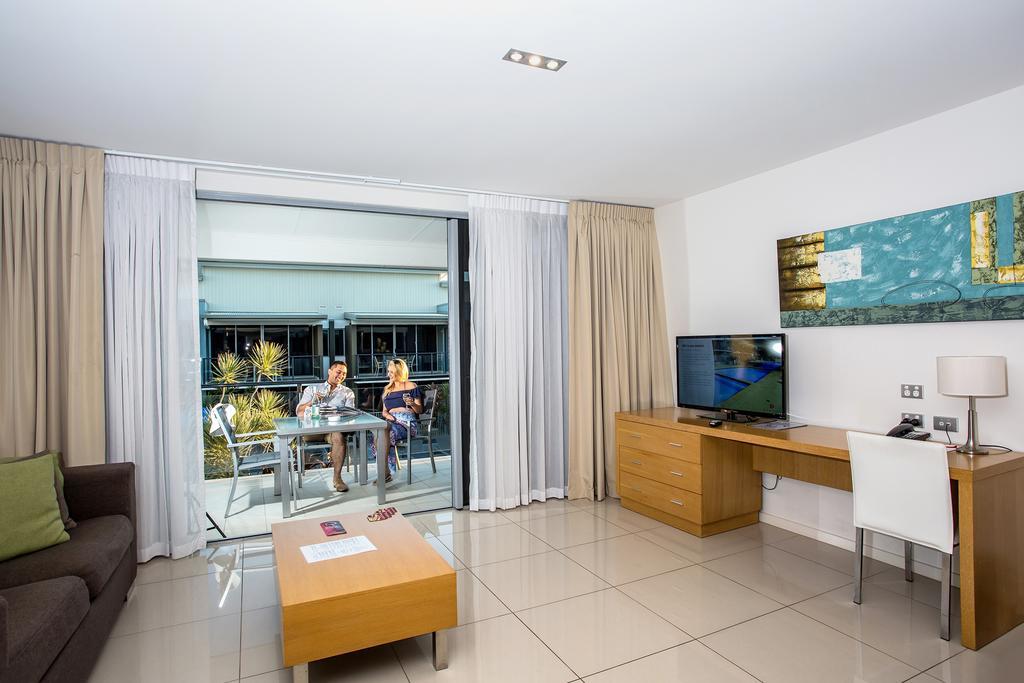 Ramada By Wyndham Hervey Bay Exteriér fotografie A living room in a hotel