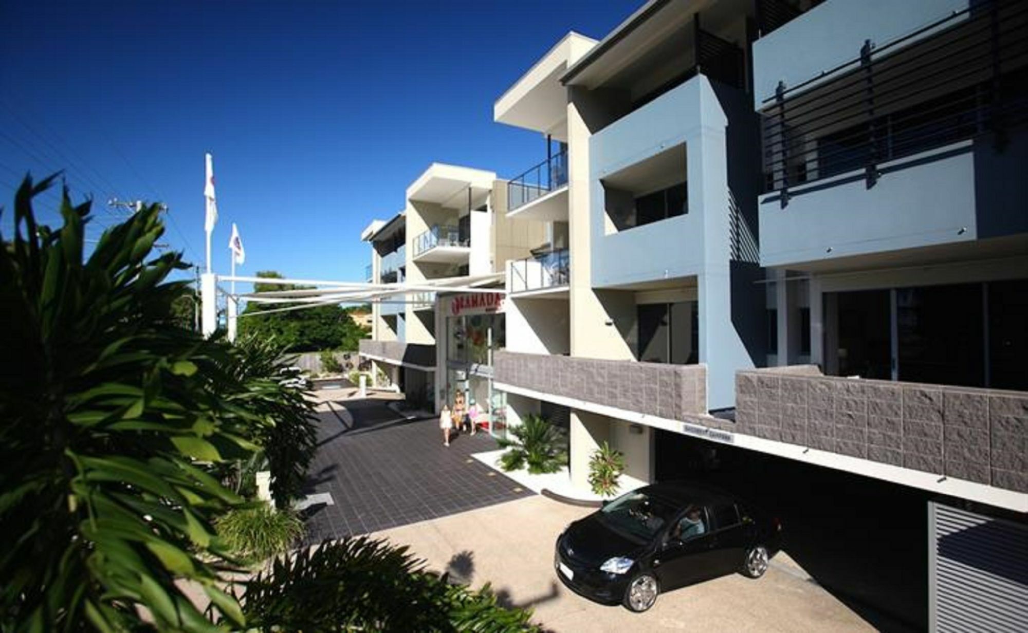 Ramada By Wyndham Hervey Bay Exteriér fotografie The hotel's entrance